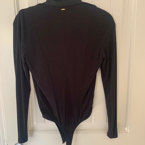 Nice Top - Picture 2 of 3